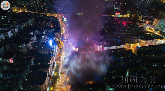湖南郴州輕紡市場發(fā)生火災俯瞰火災現(xiàn)場