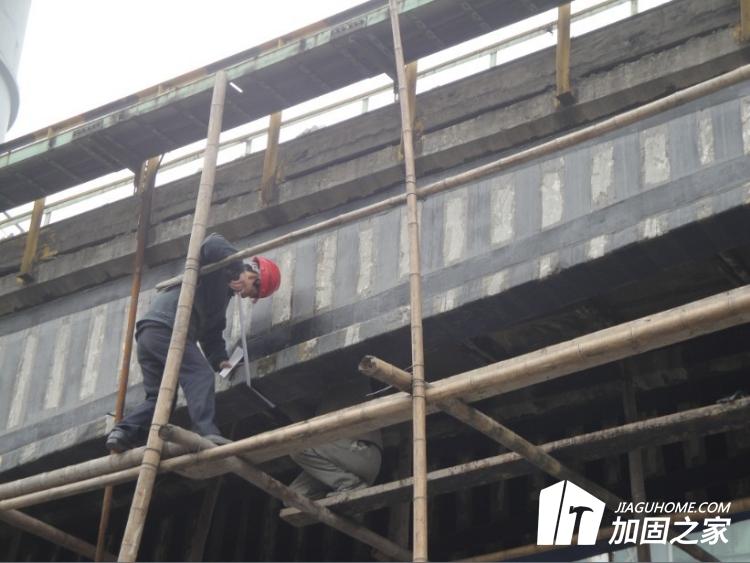經(jīng)過南昌壇子口立交橋的注意啦！加固施工臨時占用半個車道
