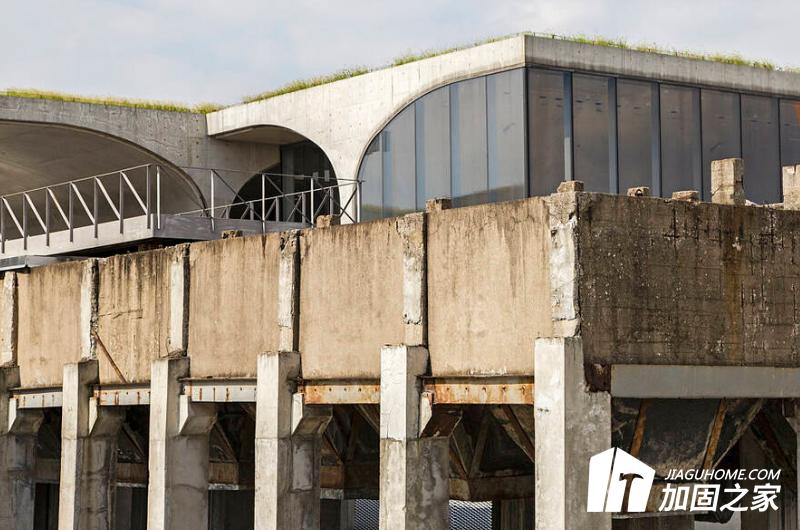 舊廠房改造，重建與違建值得關(guān)注